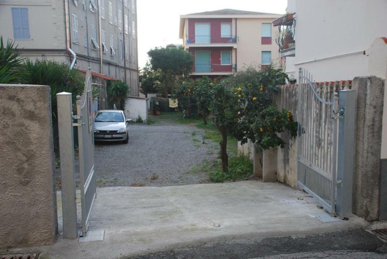 Tino Brezza Di Mare Deiva Marina Exterior foto